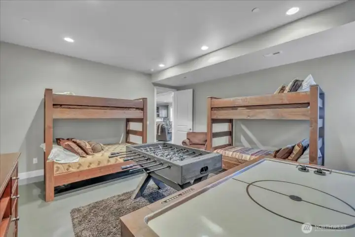 Huge third bedroom/rec room/gym