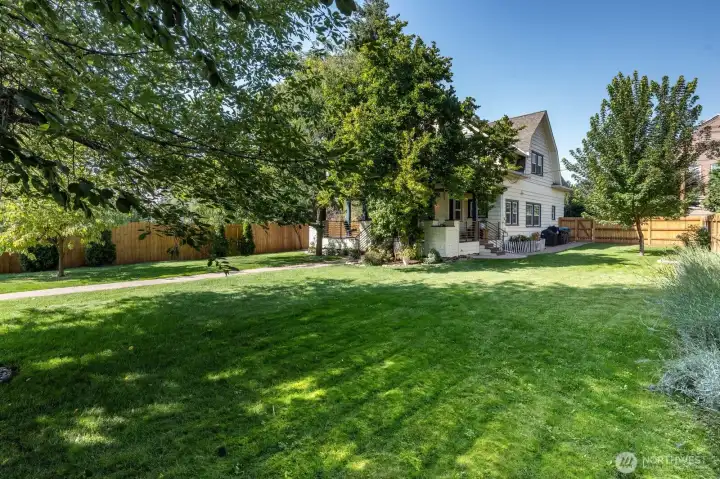 Beautifully maintained mature landscaping with UGS