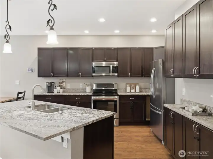 Great work flow throughout the kitchen