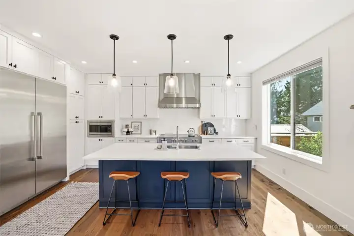 Chef’s kitchen with oversized island