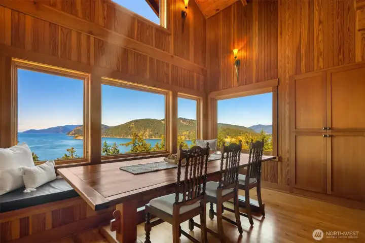 Formal dining room with seating for 10+