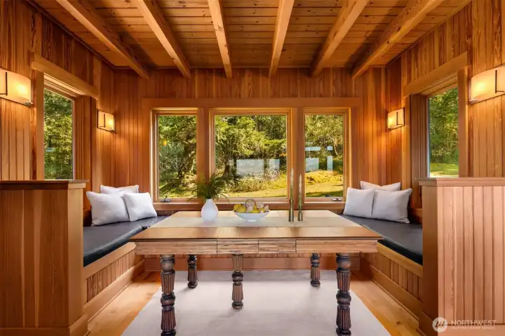 The most adorable breakfast nook in the history of pancakes! Room for everyone with seating for 8+ people.