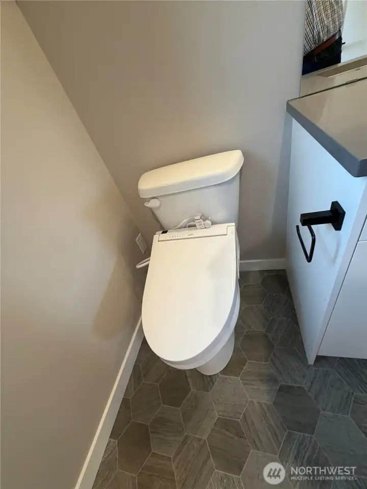 Picture of 680 W Kline Rd. Main upstairs bathroom with a Toto toilet