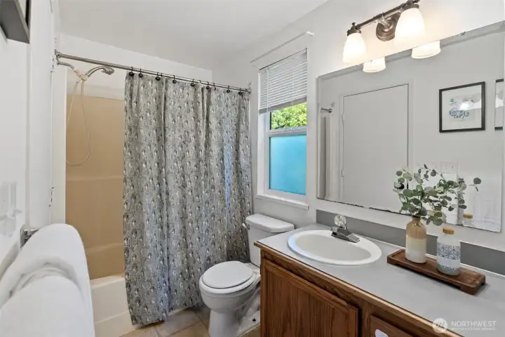 Primary bath