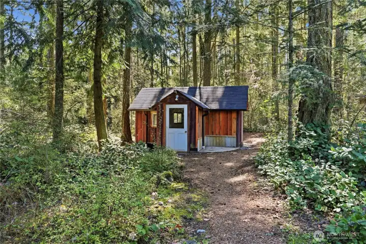 Second cabin