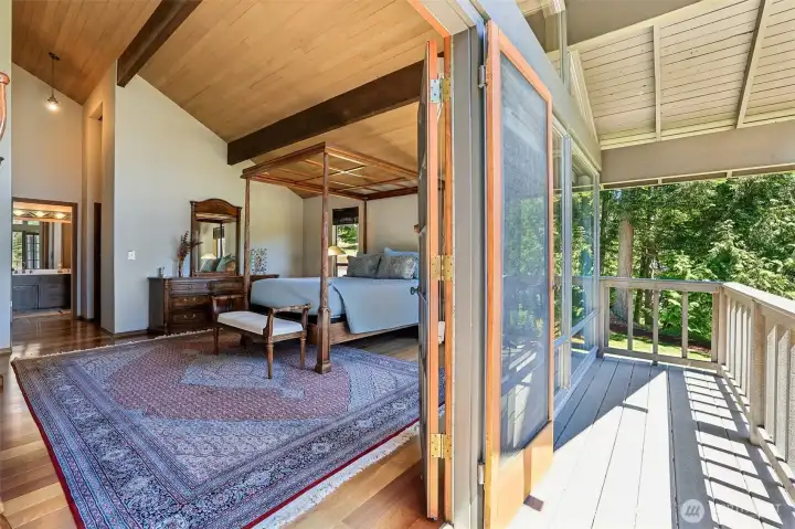Private master bedroom viewing deck