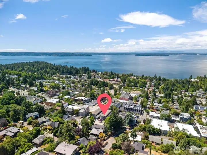 Private setting with a connected location and a Walk Score of 77, conveniently close to beaches, parks, trails, coffee shops, groceries, dining, Gatewood Elementary, transit, and the best of West Seattle. Private setting with a connected location and a Walk Score of 77, conveniently close to beaches, parks, trails, coffee shops, groceries, dining, Gatewood Elementary, transit, and the best of West Seattle.