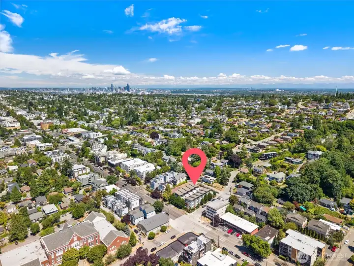 Private setting with a connected location and a Walk Score of 77, conveniently close to beaches, parks, trails, coffee shops, groceries, dining, Gatewood Elementary, transit, and the best of West Seattle. Private setting with a connected location and a Walk Score of 77, conveniently close to beaches, parks, trails, coffee shops, groceries, dining, Gatewood Elementary, transit, and the best of West Seattle.