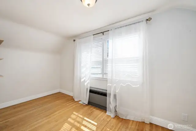 Upstairs Bedroom #4 OR den/office/bonus room