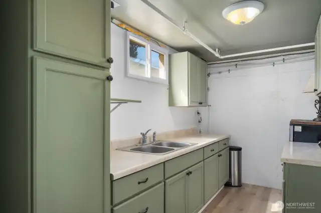 Lower Level kitchen (MIL)