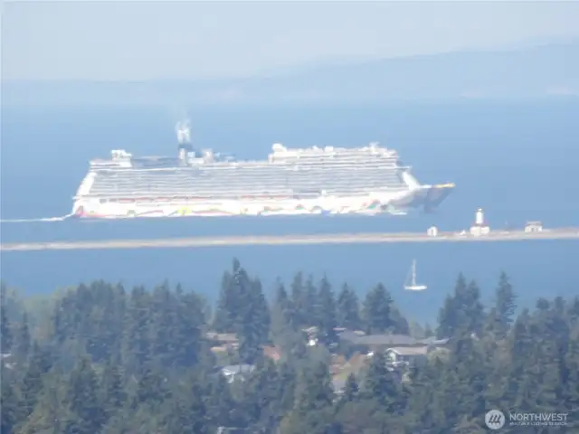 Ships passing by