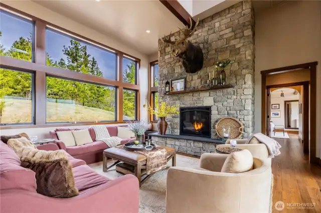 Views in all directions off the exact space you need to relax in the mountains.