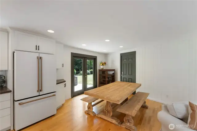 Dining space right off the kitchen with French doors leading to the back patio. Bring the BBQ!