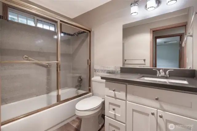 Full bath upstairs