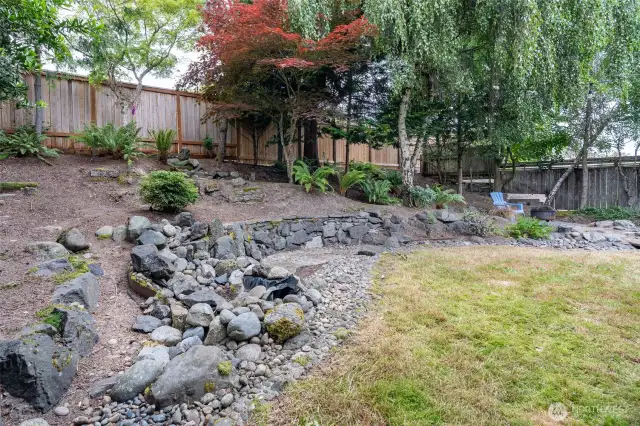 Gorgeous fenced in yard