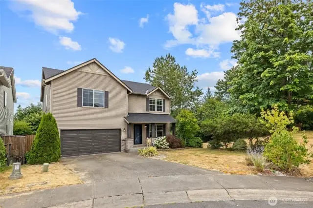 Beautiful 4 bedroom 2.5 bath 2525 sq ft home