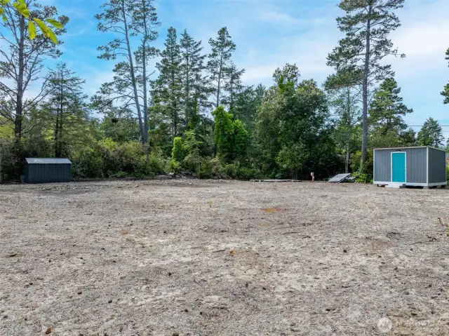 View to SW corner of lot