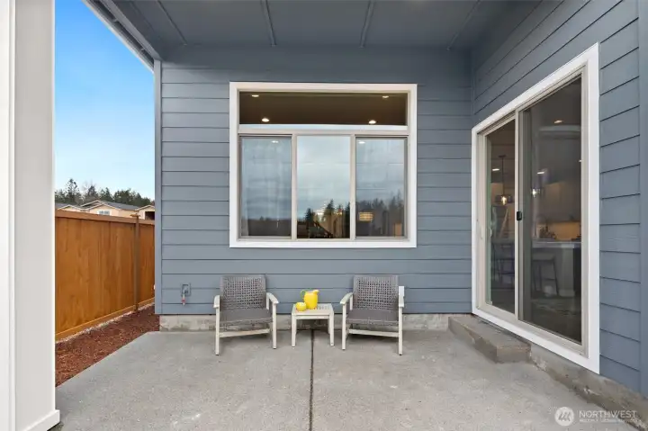 Large Covered patio w/ tall Ceilings.