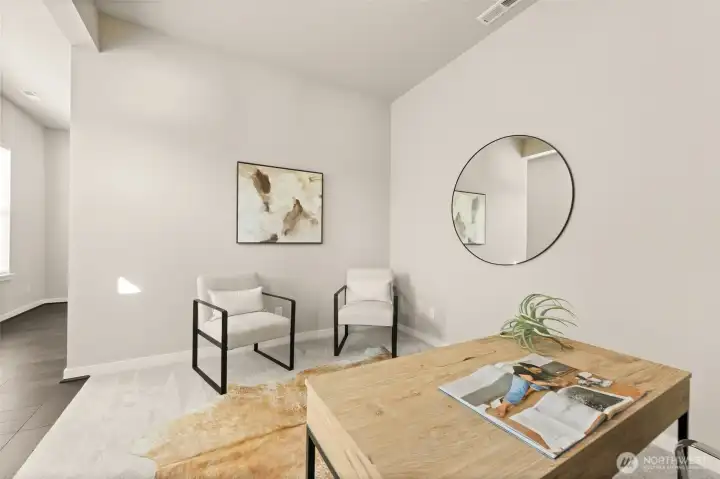 Make this flex space a home gym, home office or craft studio, the choice is yours!