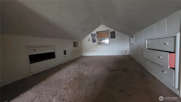 3rd bedroom upstairs