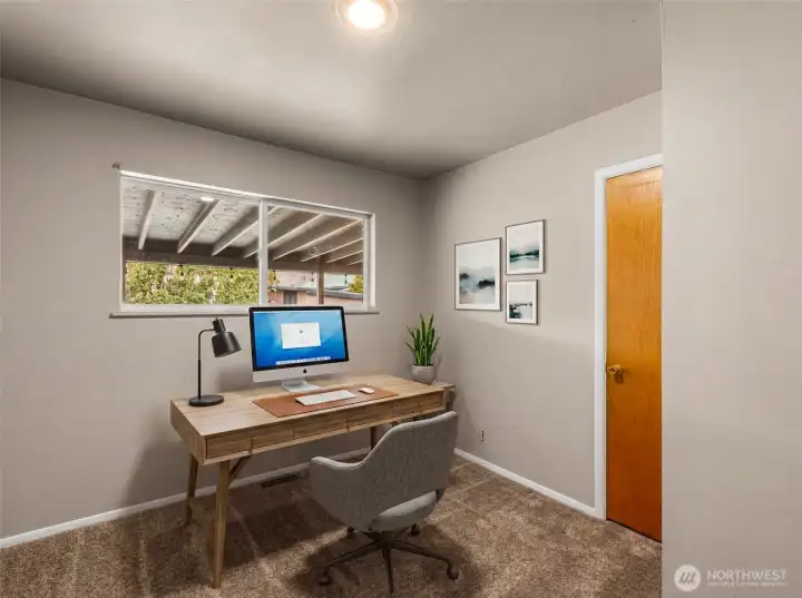 Virtual staging in bedroom