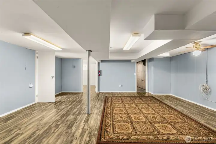 Spacious family room