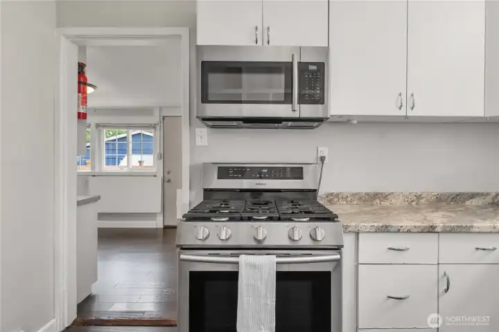 Kitchen w/SS Appliances