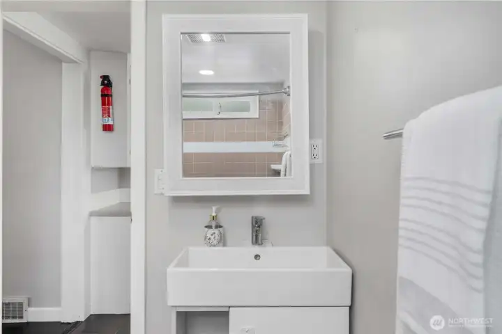 Full Size Bathroom on Main Floor
