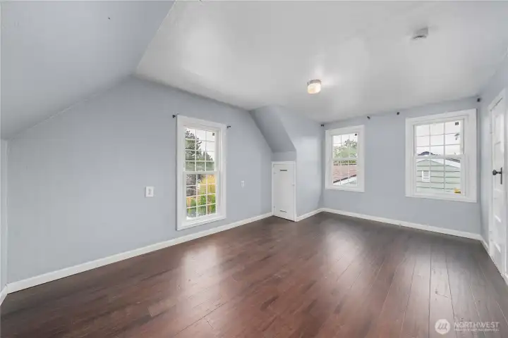 Bedroom #2 w/Peekaboo Mt Views