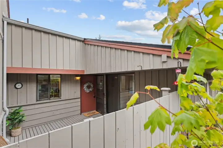 Convenient single-level access and a welcoming entry courtyard contribute to comfortable, low-maintenance living. Convenient single-level access and a welcoming entry courtyard contribute to comfortable, low-maintenance living.