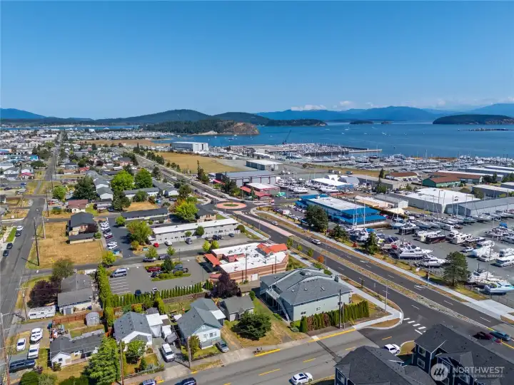 Situated in close proximity to enjoy all that Anacortes has to offer!