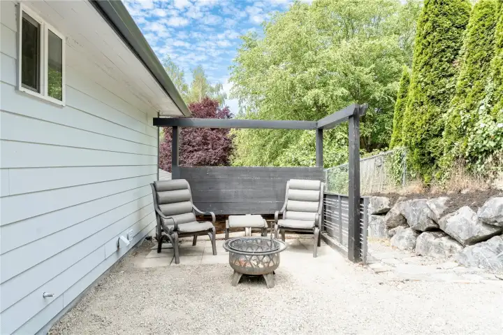 Back yard firepit area
