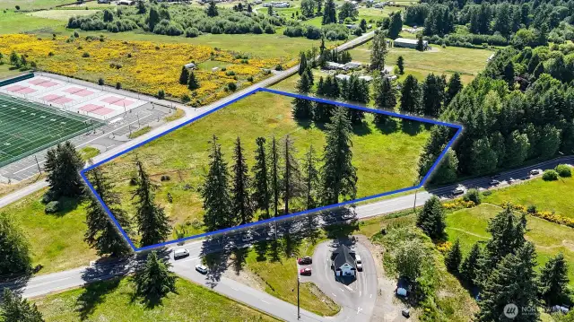 Blue boundary lines are approximate. Buyer to verify to their own satisfaction.