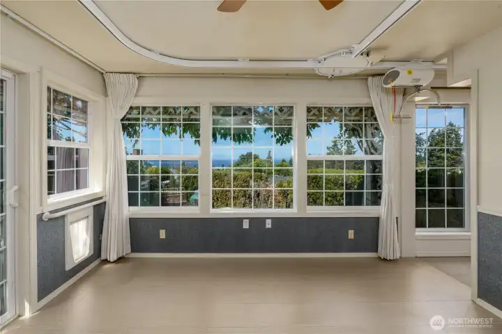 Sunroom with outside access