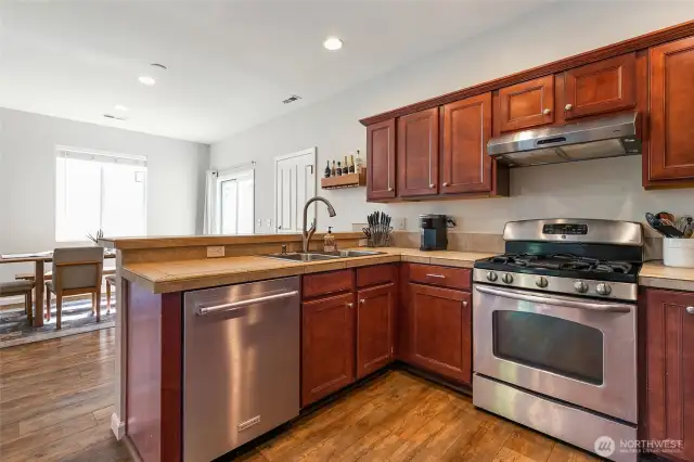 All stainless appliances