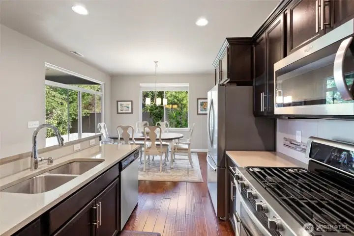 Stainless Steel Appliances- gas stove/double oven!