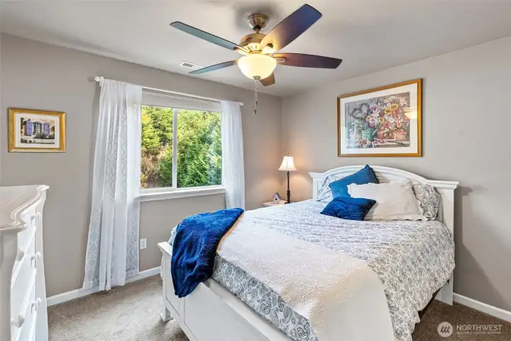 Guest bedroom