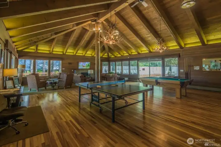 Pine Loch club house