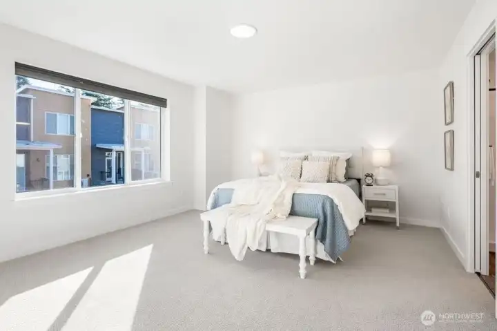 Large primary bedroom.