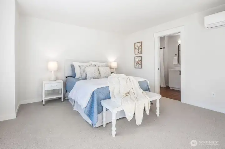 Large primary with ductless heat/AC.