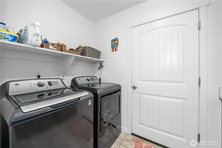 Laundry/Mudroom off garage with Utility Sink