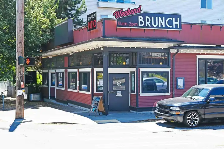 One of many old-timers on California.