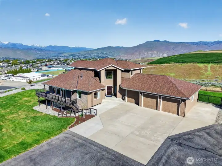 Beautiful mountain views and 1.83 acres.