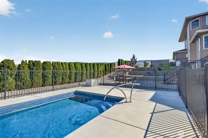 Heated boyer mountain pool with new cover.