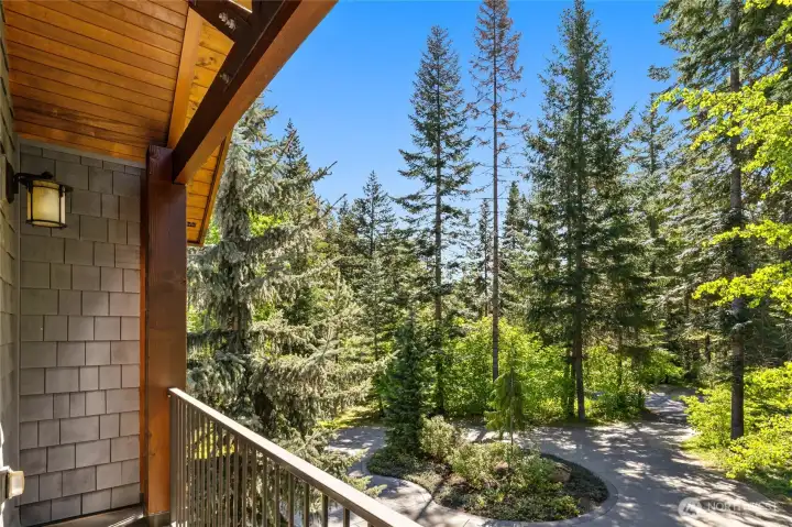 Bedroom 4 Deck