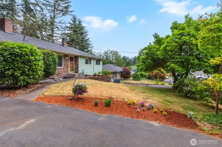Solid 3 bedroom home just waiting for your personal touches Solid 3 bedroom home just waiting for your personal touches