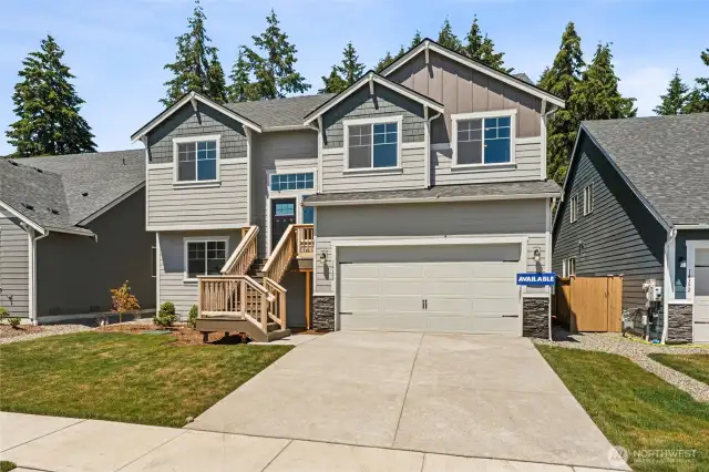 ***Floor plans may vary from actual home constructed. Features, elevation, materials, dimensions and layout are all subject to change without notice.****