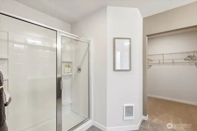 Photos are for representation only.  Features, colors and selections may differ from photograph. See site agent for details.