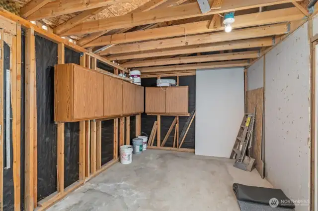 extra space with many possiblities