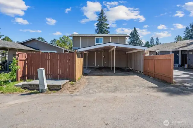 Spacious carport for 2 cars